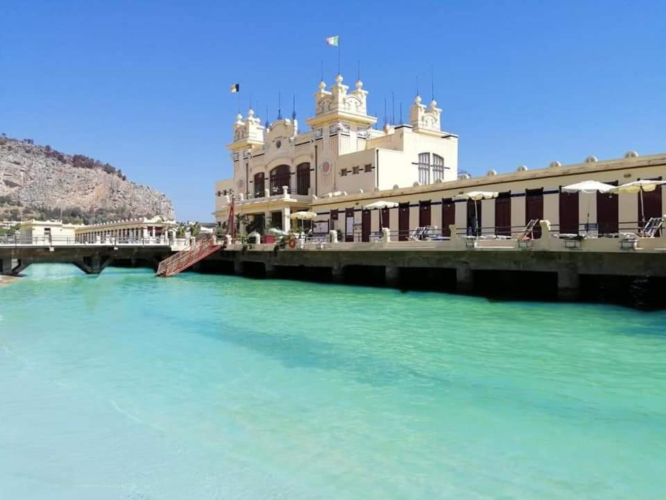 Hikkara Home Airport, Sea And Beach كاريني المظهر الخارجي الصورة