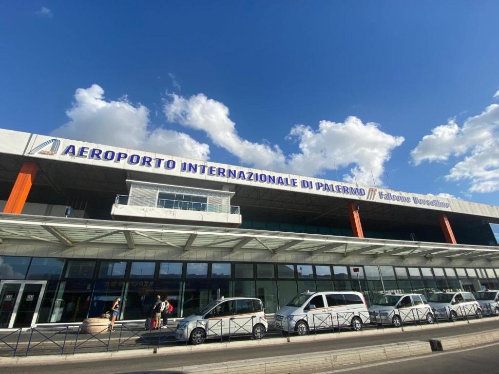 Hikkara Home Airport, Sea And Beach كاريني المظهر الخارجي الصورة